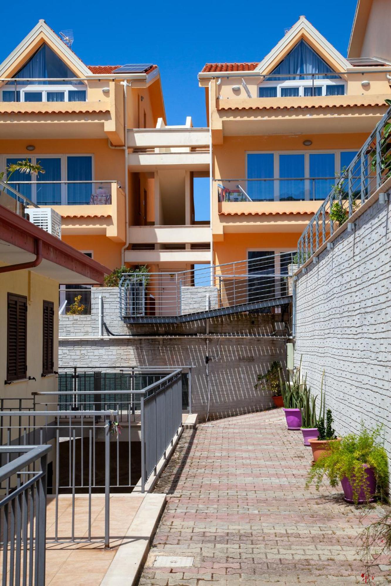 Airone Residence Zambrone Exterior photo